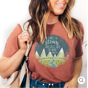 Faithful & Co. Boho Christian Psalm 147:4 Tee Heather Clay XS Like new